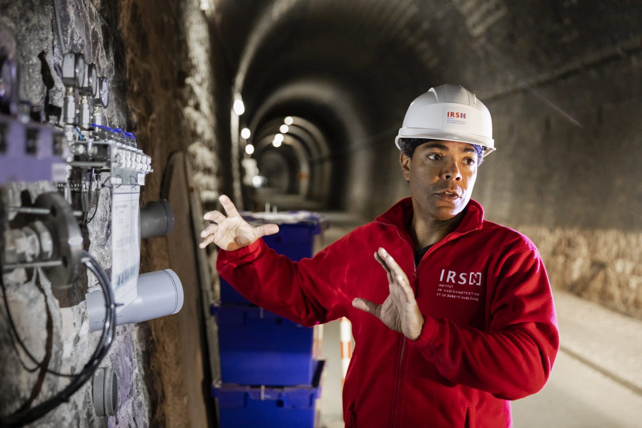 Photographie corporate de reportage pour l'entreprise, portrait métier ingénieur
